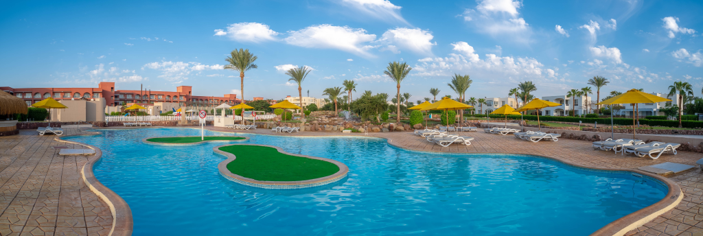 Poolside or beachfront Poolside or beachfront