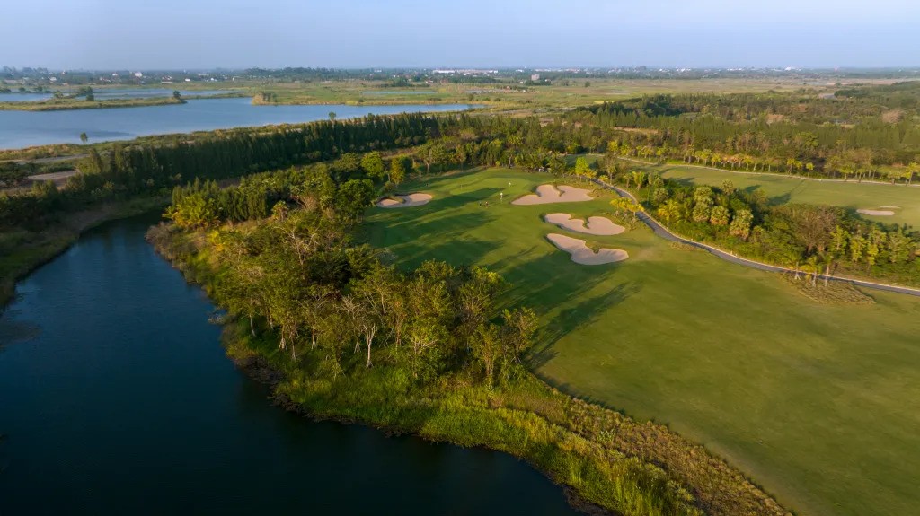 Day Five: Morning golf at Vattanac West Course & afternoon at leisure Day Five: Morning golf at Vattanac West Course & afternoon at leisure