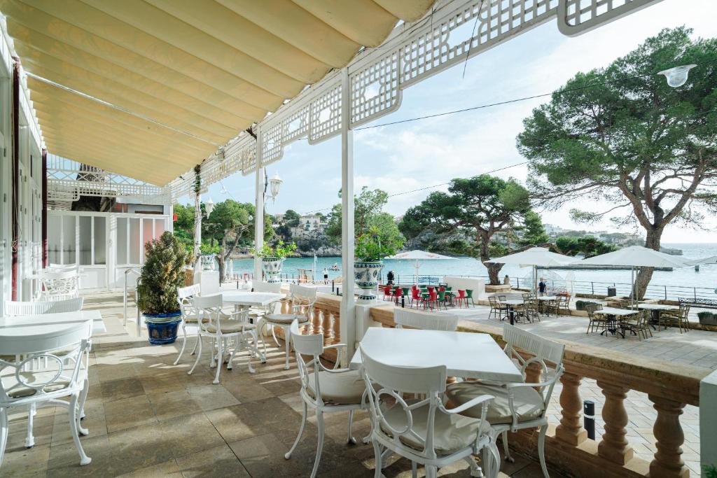 Adults-Only Hotel Adults-Only Hotel
