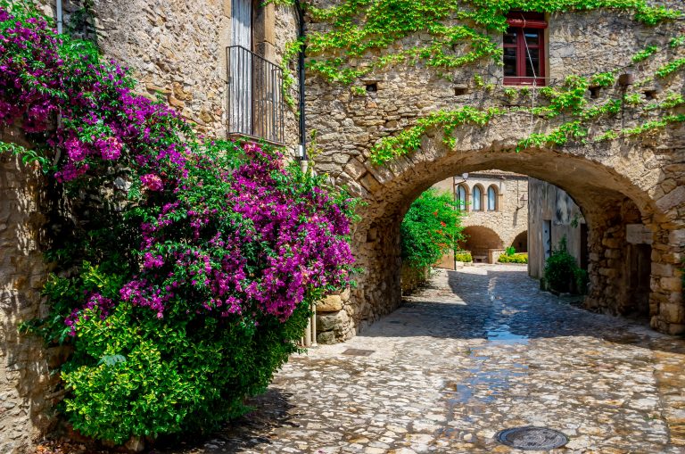 Girona & Peratallada Girona & Peratallada