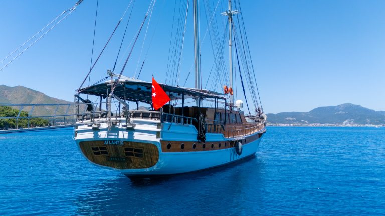 Exclusive boat for Solos