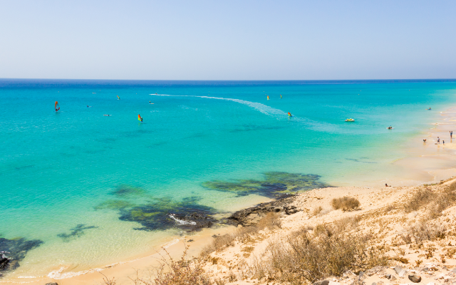 Kitesurfing & Windsurfing