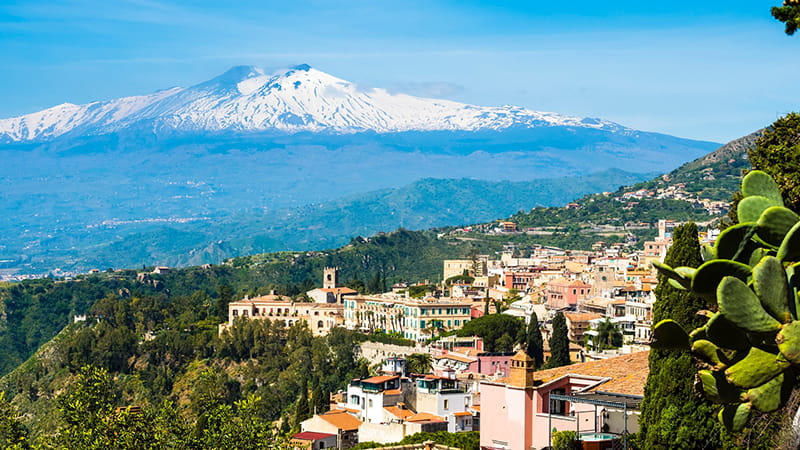 Walking holiday in Sicily around Mount Etna