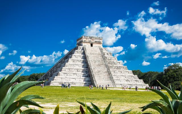 Explore Chichen Itza