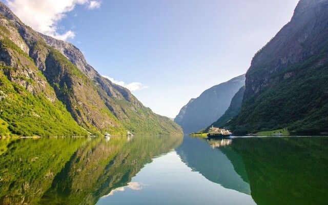 Nærøyfjord Cruise