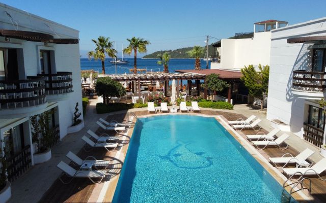 Swimming pool in The Beyaz Suites Golturkbuku Turkey