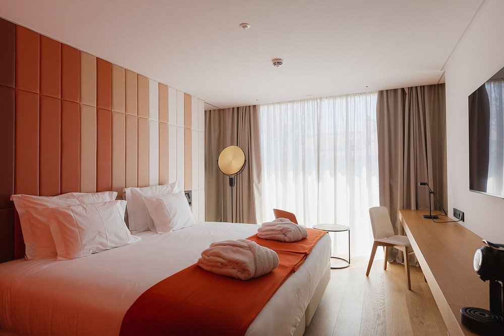 Central Four-star Hotel