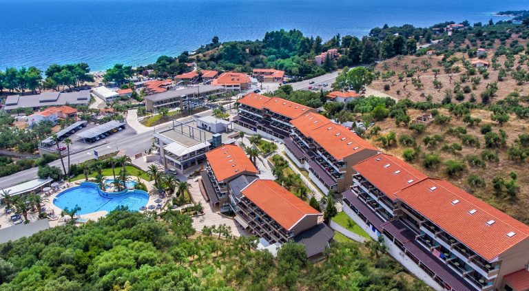4-star Lagomandra Hotel